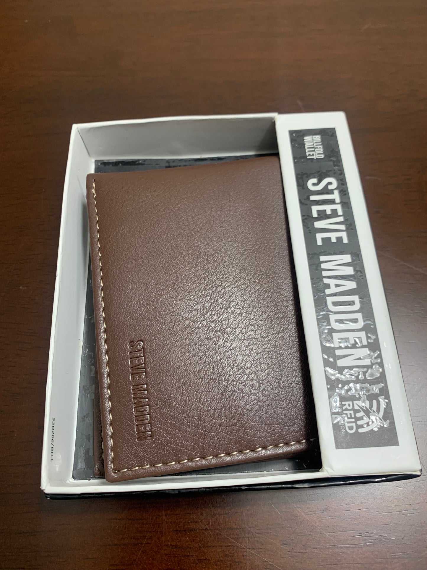 STEVE MADDEN MEN’S GENUINE LEATHER BIFOLD WALLET WITH RFID PROTECTION
